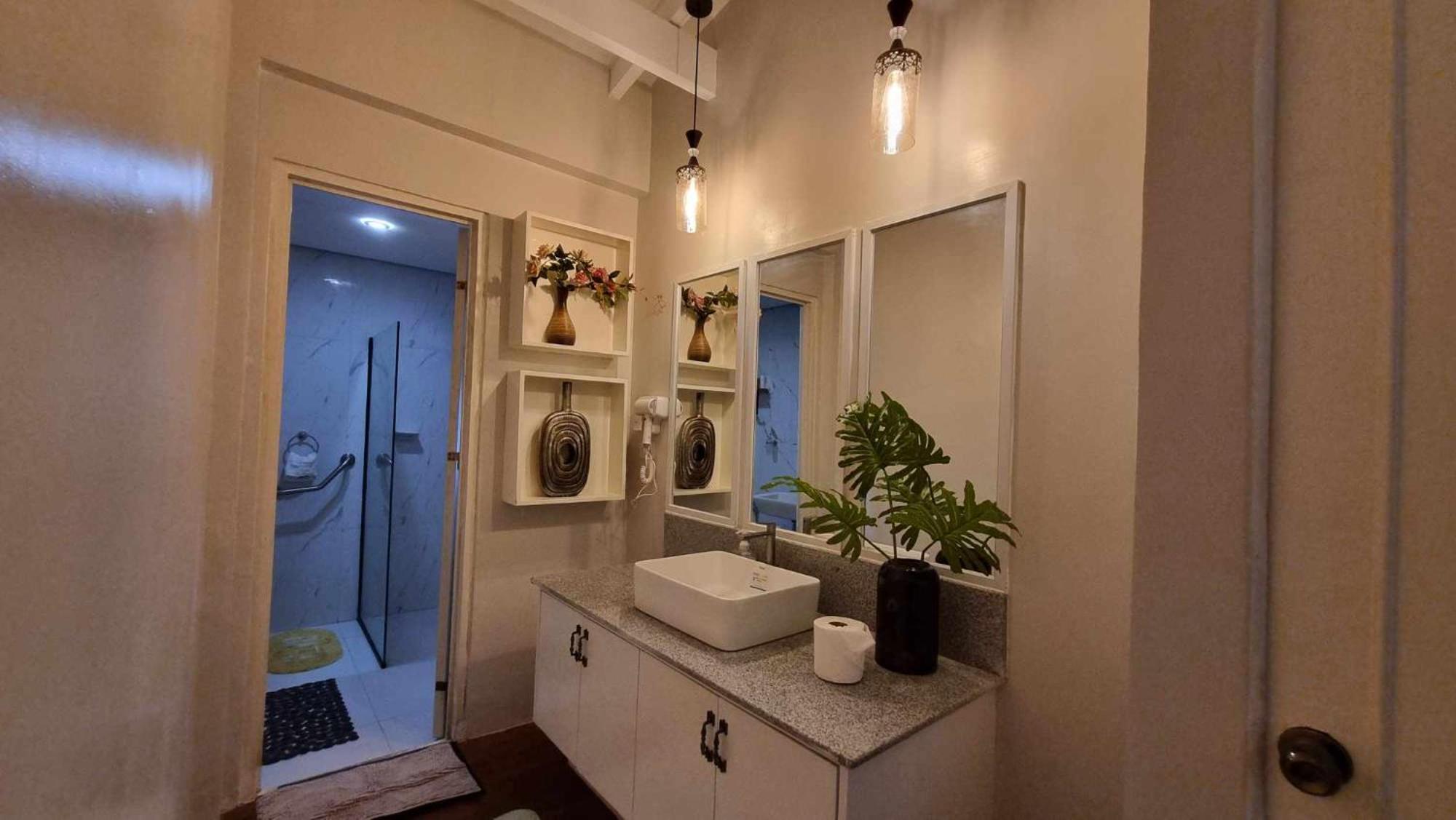 Qhouse - 2 Storey House With 4 Bedrooms And 2 Bathrooms Cagayan de Oro Buitenkant foto